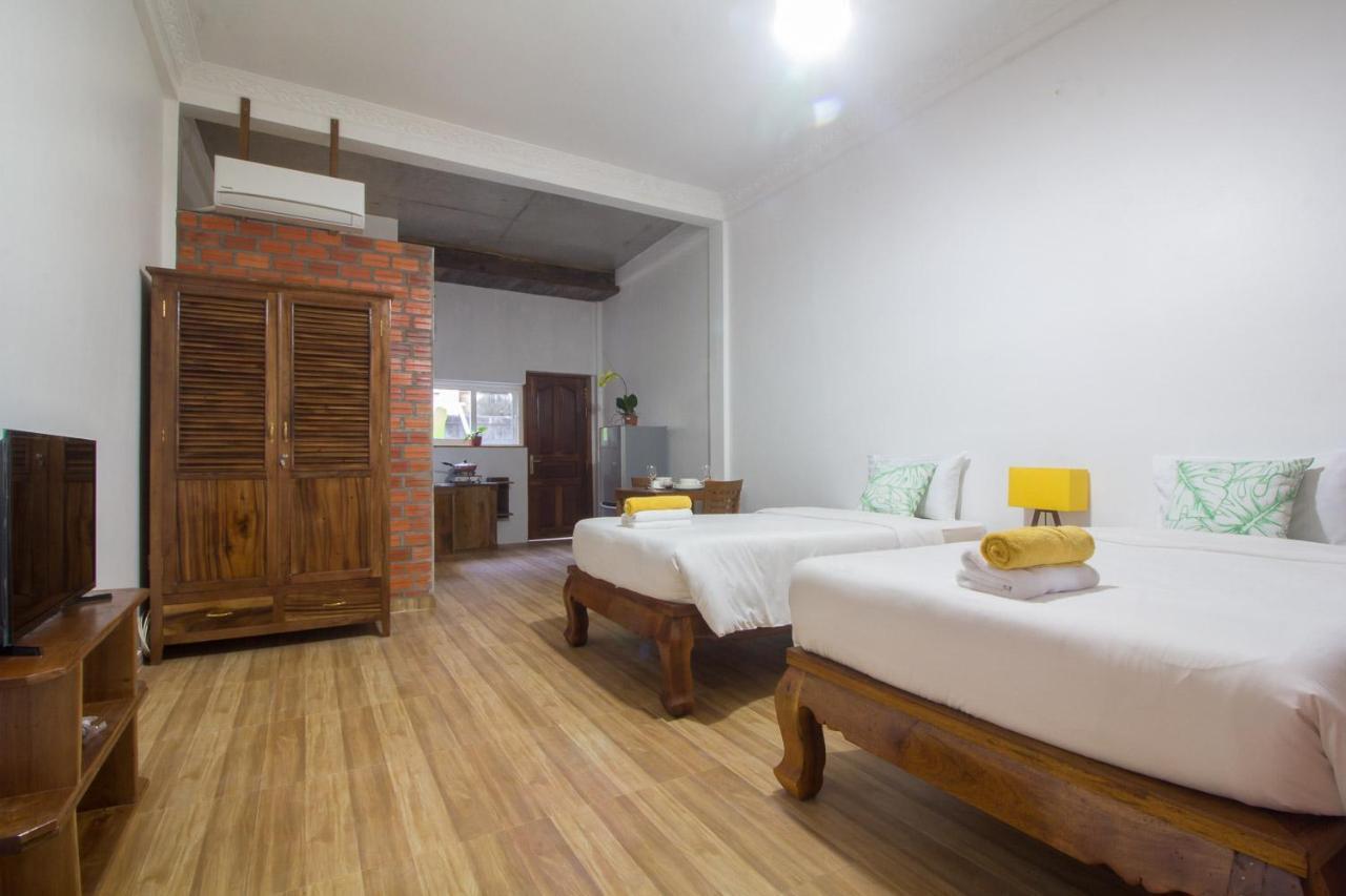 Angkor Dino Home Siem Reap Exterior photo